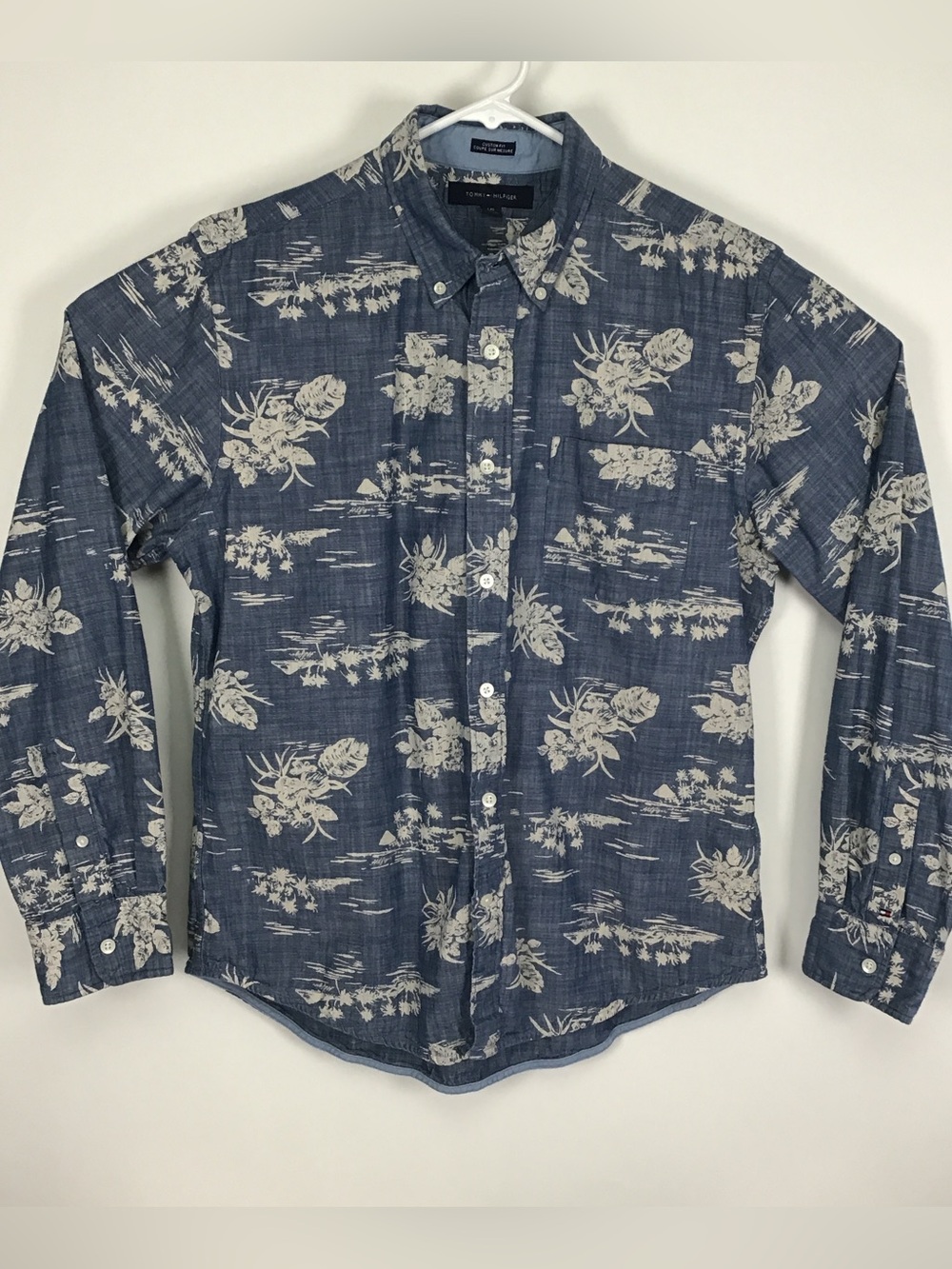 Tommy Hilfiger men’s long sleeve button down tropical print shirt large